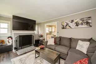 7718 Beach Rd, Wonder Lake, IL 60097 - Photo 3