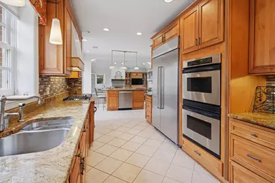 5873 N Forest Glen Avenue, Chicago, IL 60646 - Photo 13