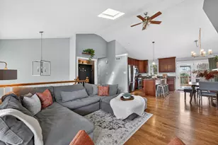 547 S Poplar Ave, Elmhurst, IL 60126 - Photo 7