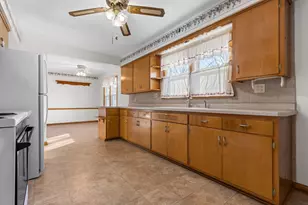 2025 24th St, Rockford, IL 61108 - Photo 7