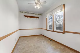 2025 24th St, Rockford, IL 61108 - Photo 9