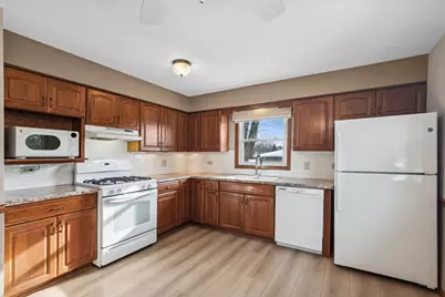 10506 S Michael Drive, Palos Hills, IL 60465 - Photo 5