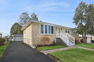10506 S Michael Dr, Palos Hills, IL 60465 - Photo 1
