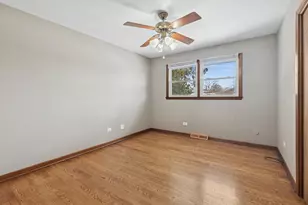 10506 S Michael Dr, Palos Hills, IL 60465 - Photo 7