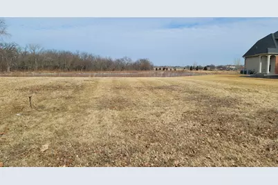 329 Merry Oaks Drive, Sycamore, IL 60178 - Photo 5