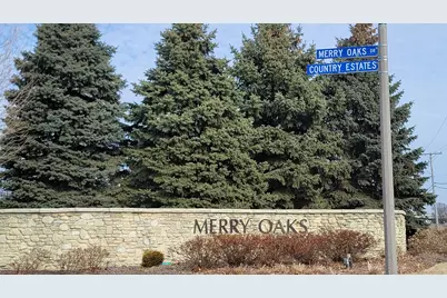 329 Merry Oaks Drive, Sycamore, IL 60178 - Photo 3