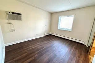 264 E Bailey Rd, Naperville, IL 60565 - Photo 9