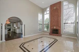 5N523 E Lakeview Cir, Saint Charles, IL 60175 - Photo 23