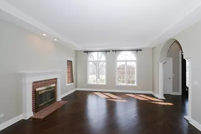 5N523 E Lakeview Circle, Saint Charles, IL 60175 - Photo 7