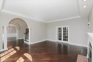 5N523 E Lakeview Cir, Saint Charles, IL 60175 - Photo 11