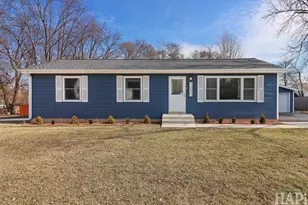 36911 N Helen Dr, Lake Villa, IL 60046 - Photo 3