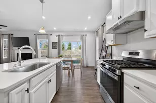 3656 Reddington Cir, Elgin, IL 60124 - Photo 13