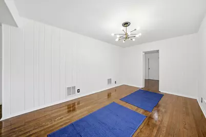 5039 W 64th Place, Chicago, IL 60638 - Photo 11