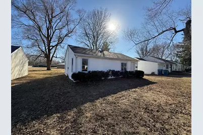 745 E Oak Street, Watseka, IL 60970 - Photo 3