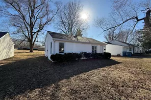 745 E Oak St, Watseka, IL 60970 - Photo 3
