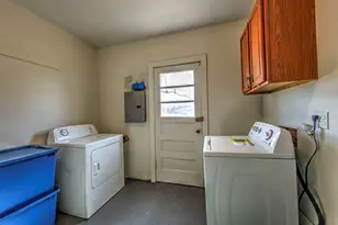 745 E Oak St, Watseka, IL 60970 - Photo 13