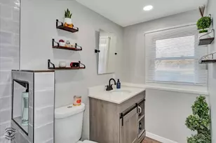 1924 Forrest Blvd, Saint Charles, IL 60174 - Photo 21