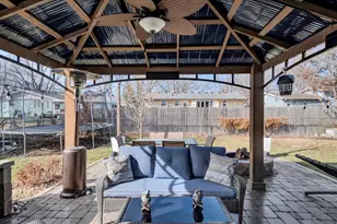 1924 Forrest Blvd, Saint Charles, IL 60174 - Photo 25