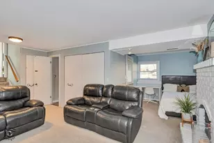 1924 Forrest Blvd, Saint Charles, IL 60174 - Photo 19