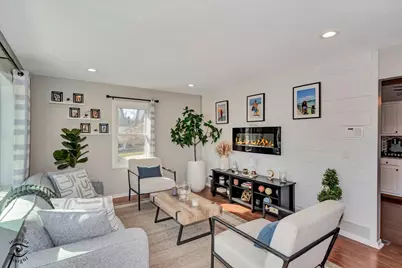 1924 Forrest Boulevard, Saint Charles, IL 60174 - Photo 3