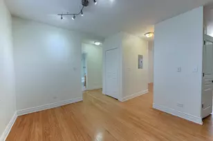 2516 W Hollywood Ave, Chicago, IL 60659 - Photo 5