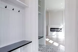 3721 N Whipple St, Chicago, IL 60618 - Photo 15