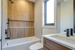 3721 N Whipple St, Chicago, IL 60618 - Photo 21