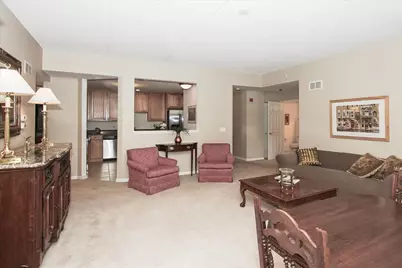 855 E 22nd Street #304, Lombard, IL 60148 - Photo 5