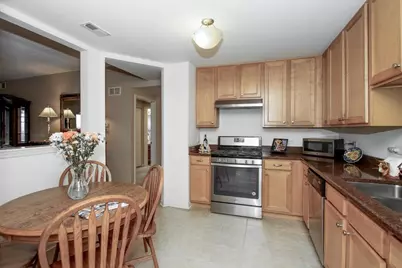 855 E 22nd Street #304, Lombard, IL 60148 - Photo 7