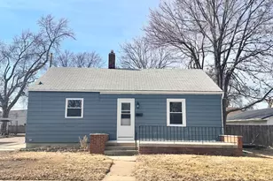 416 N Colorado Ave, Streator, IL 61364 - Photo 1