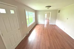 145 Hickory Grove St, Salem, IL 62881 - Photo 3