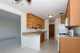 1205 E Hintz Rd, Arlington Heights, IL 60004 - Photo 5