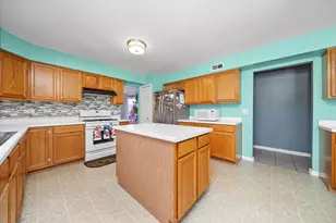 258 Silverado St, Bolingbrook, IL 60490 - Photo 13