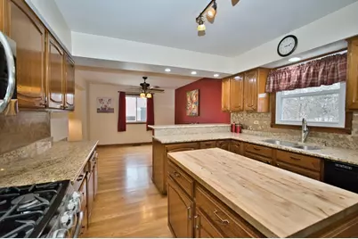 6N060 Virginia Road, Roselle, IL 60172 - Photo 17