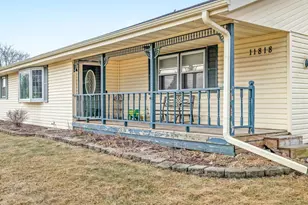 11818 Balsa Ln, Roscoe, IL 61073 - Photo 5