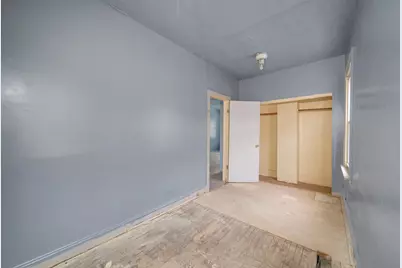 8545 S Saginaw Avenue, Chicago, IL 60617 - Photo 9