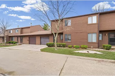 2111 Sunview Drive #2111, Champaign, IL 61821 - Photo 3