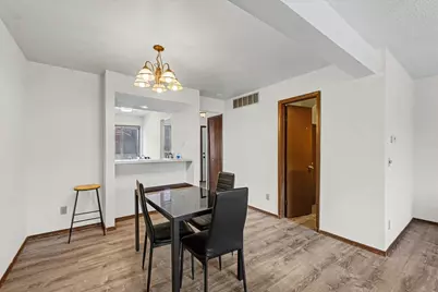 2111 Sunview Drive #2111, Champaign, IL 61821 - Photo 9