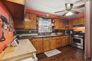 16 Anderson Ave, Joliet, IL 60433 - Photo 9