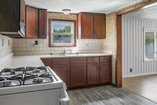 913 Forrest St, Danville, IL 61832 - Photo 9