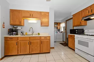 8936 Sproat Ave, Oak Lawn, IL 60453 - Photo 7