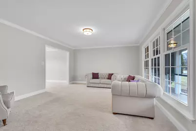 914 W Noyes Street, Arlington Heights, IL 60005 - Photo 5