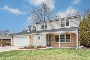 914 W Noyes St, Arlington Heights, IL 60005 - Photo 1