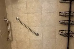 720 W Gordon Terrace, Chicago, IL 60613 - Photo 9