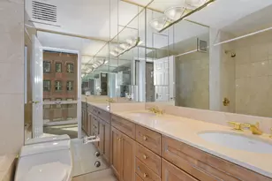 111 E Chestnut St, Chicago, IL 60611 - Photo 13