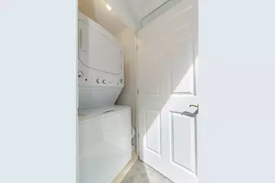 111 E Chestnut Street #11K, Chicago, IL 60611 - Photo 15