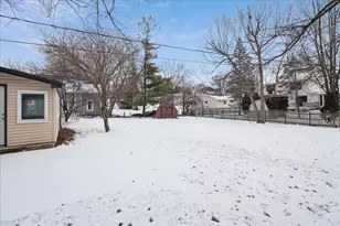 221 58th St, Clarendon Hills, IL 60514 - Photo 17