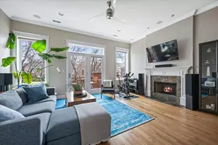 1031 W Newport Ave, Chicago, IL 60657 - Photo 3