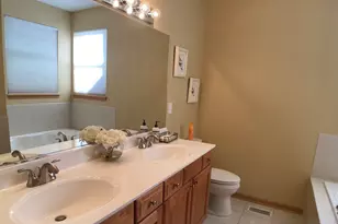 2450 Abbey Dr, Darien, IL 60561 - Photo 23