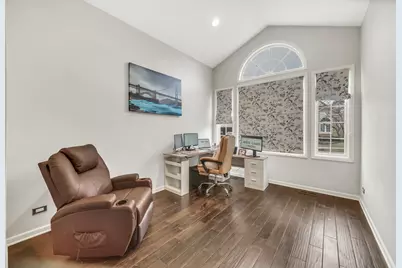 91 Manchester Drive, Buffalo Grove, IL 60089 - Photo 5